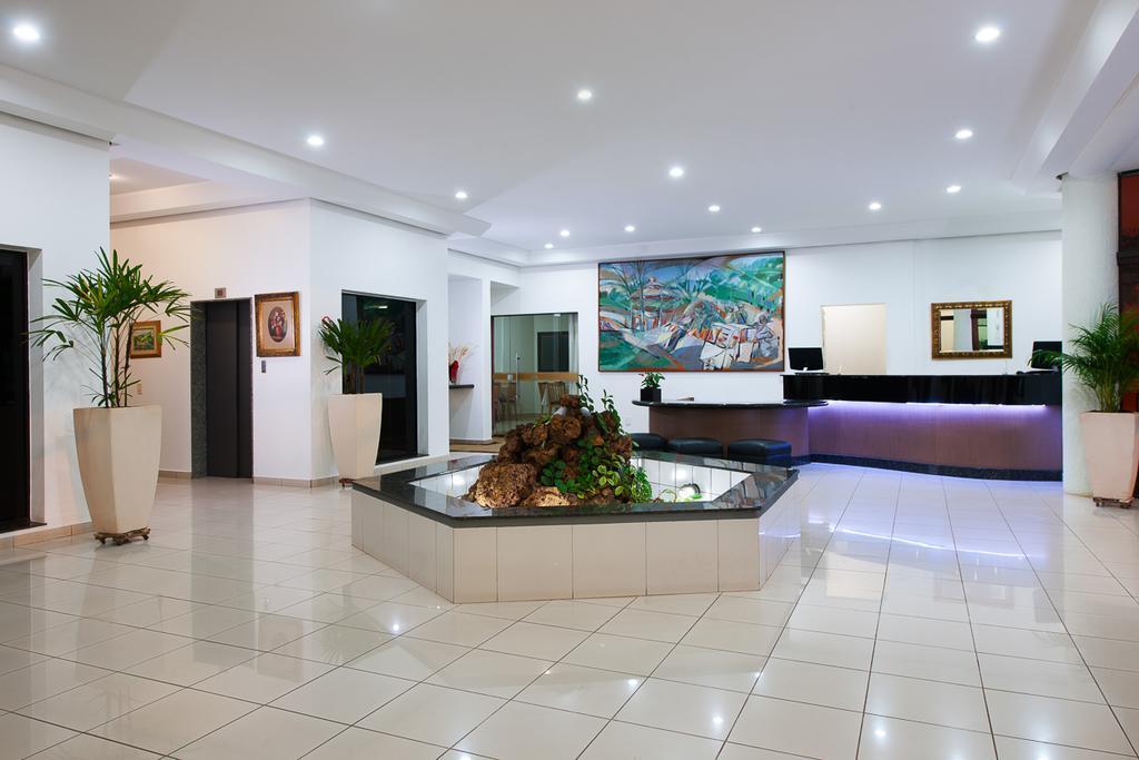Carlton Plaza Hotel Uberlândia מראה חיצוני תמונה
