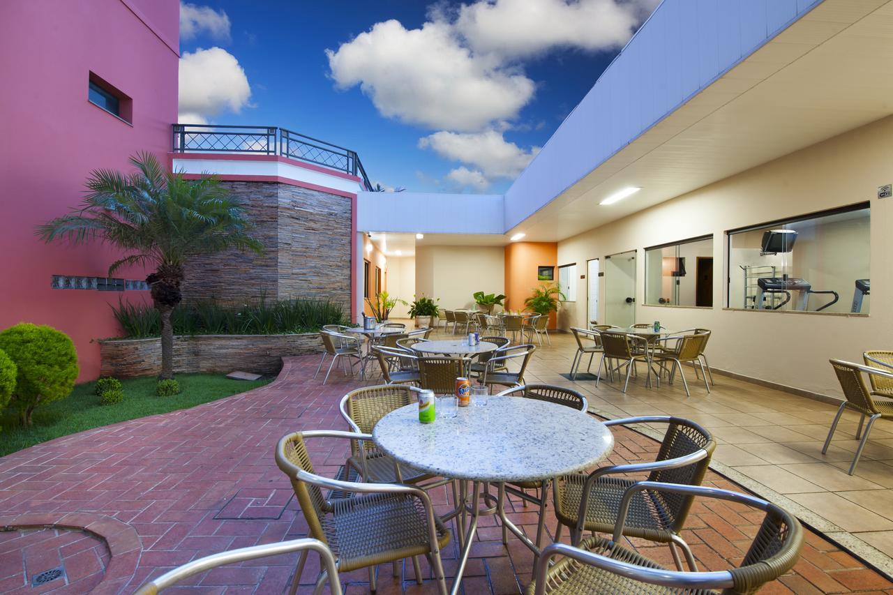 Carlton Plaza Hotel Uberlândia מראה חיצוני תמונה